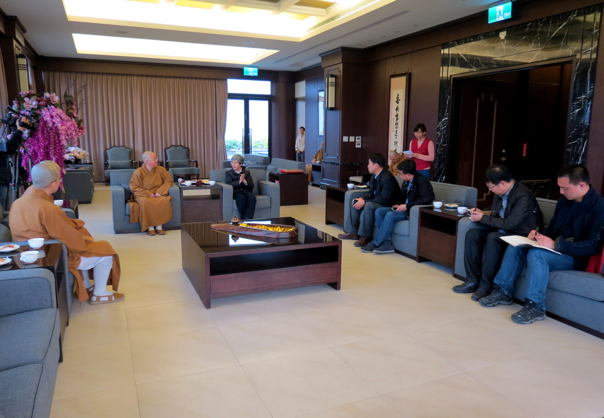 tw_event_date_caty01426755870_storydpid_48_album_7