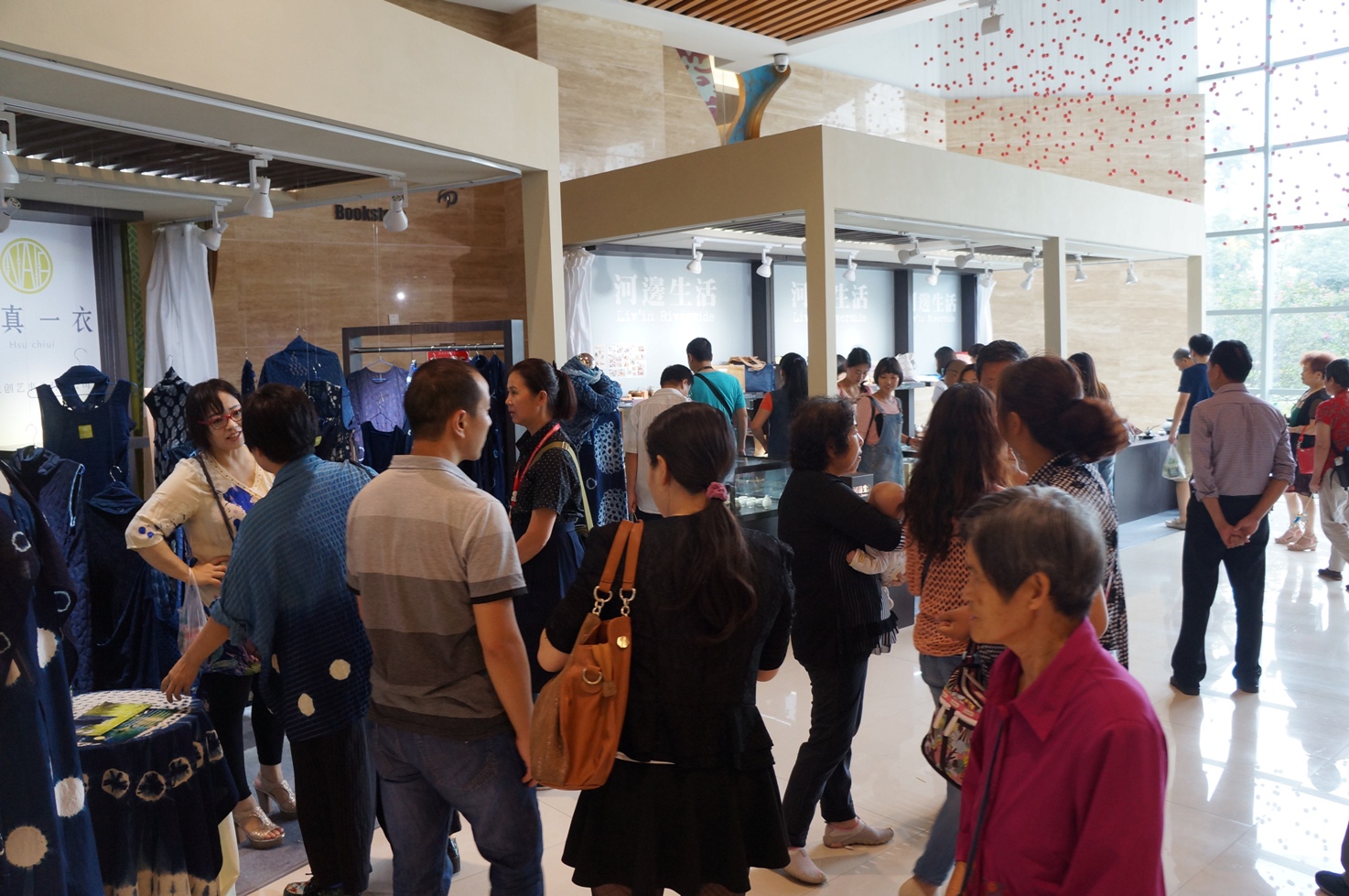 tw_event_date_caty01445406482_storydpid_53_album_9