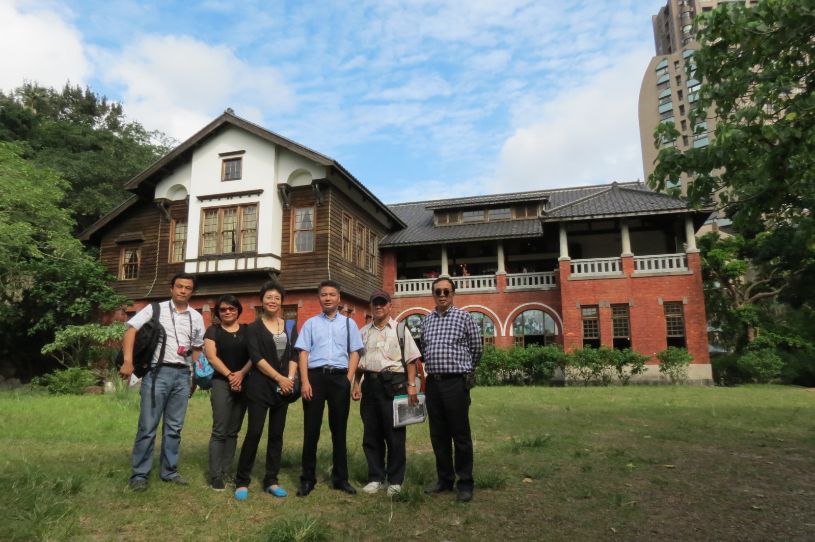 tw_event_date_caty01447819971_storydpid_59_album_1