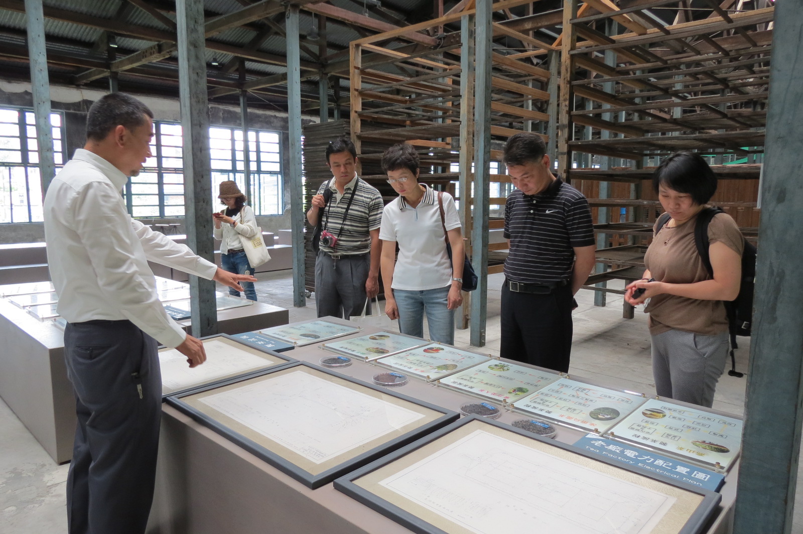 tw_event_date_caty01447820007_storydpid_59_album_3